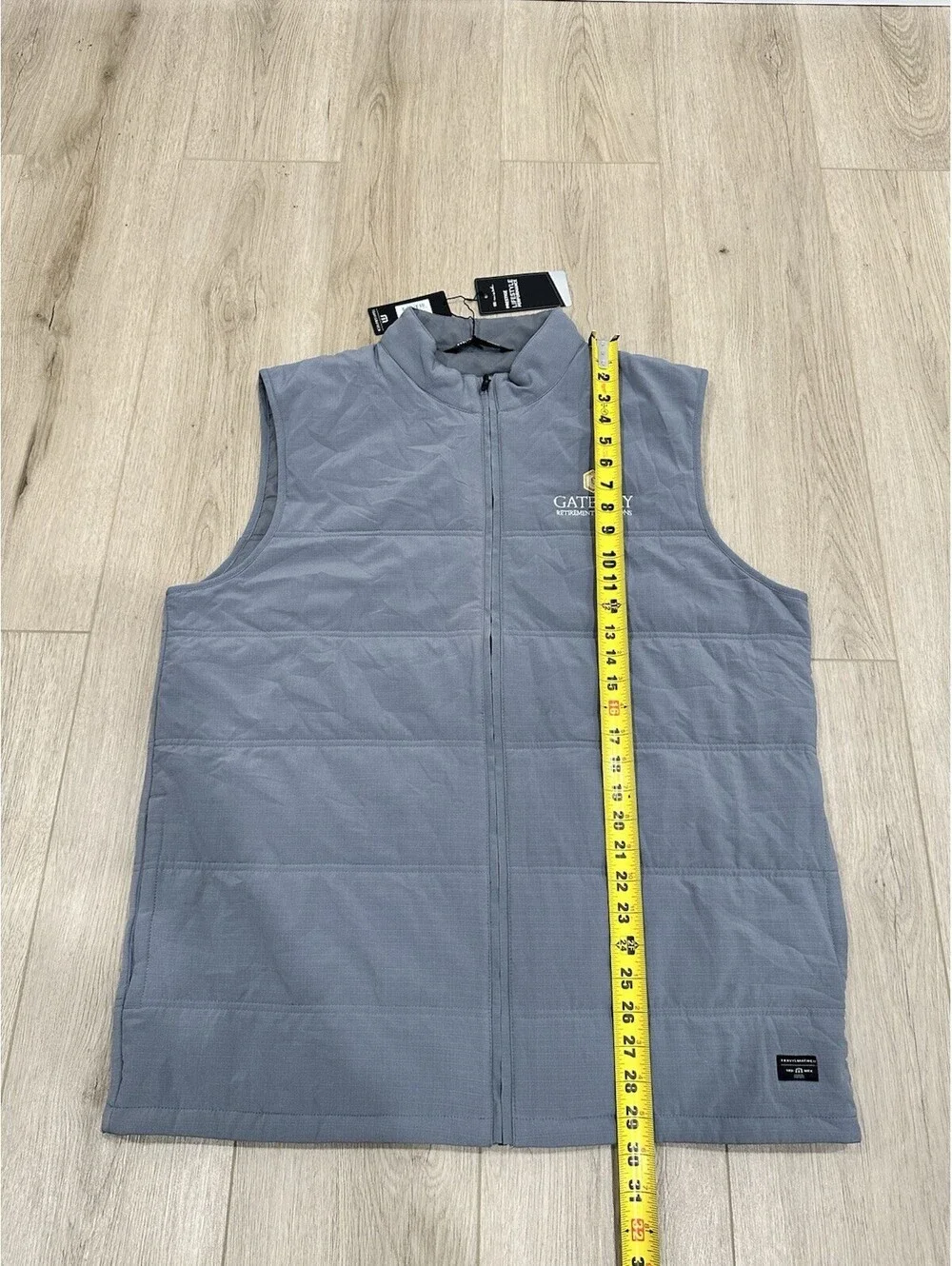 NWT Travis Mathew Vest Men’s XL Gray Cold Bay Quiet Shade Puffer Golf TM1MW463